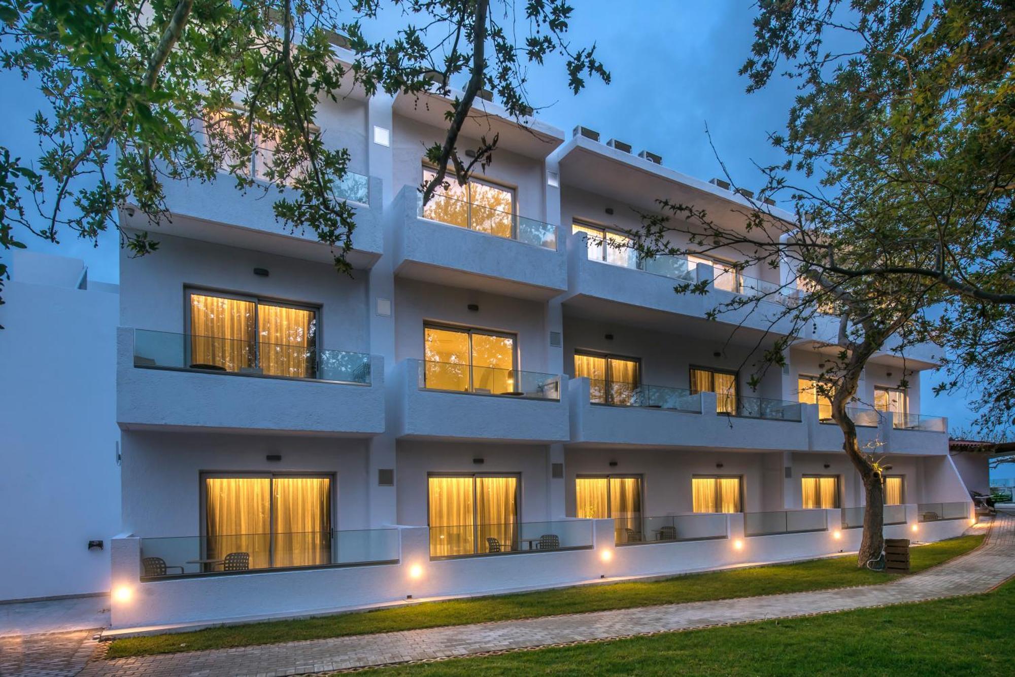 South Coast Hotel Makrýgialos エクステリア 写真