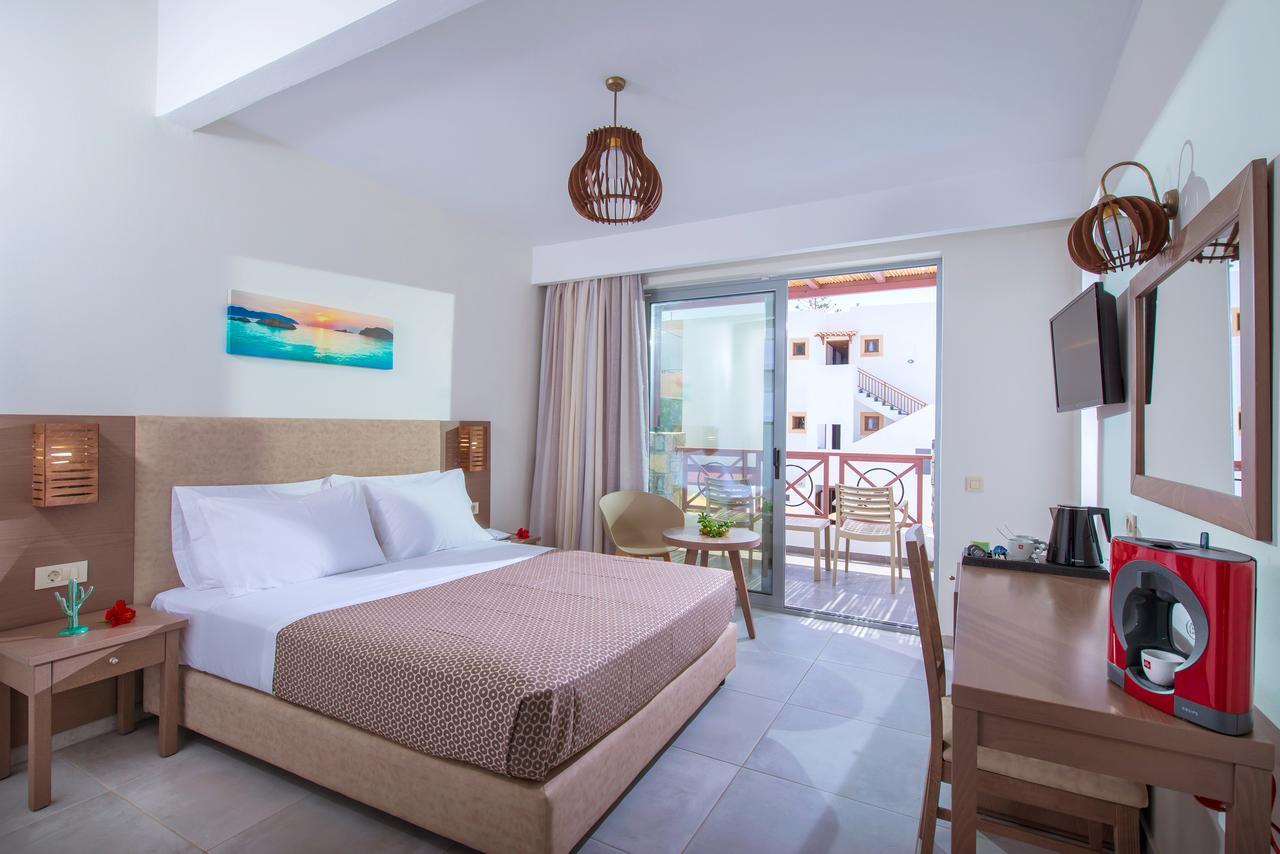 South Coast Hotel Makrýgialos エクステリア 写真