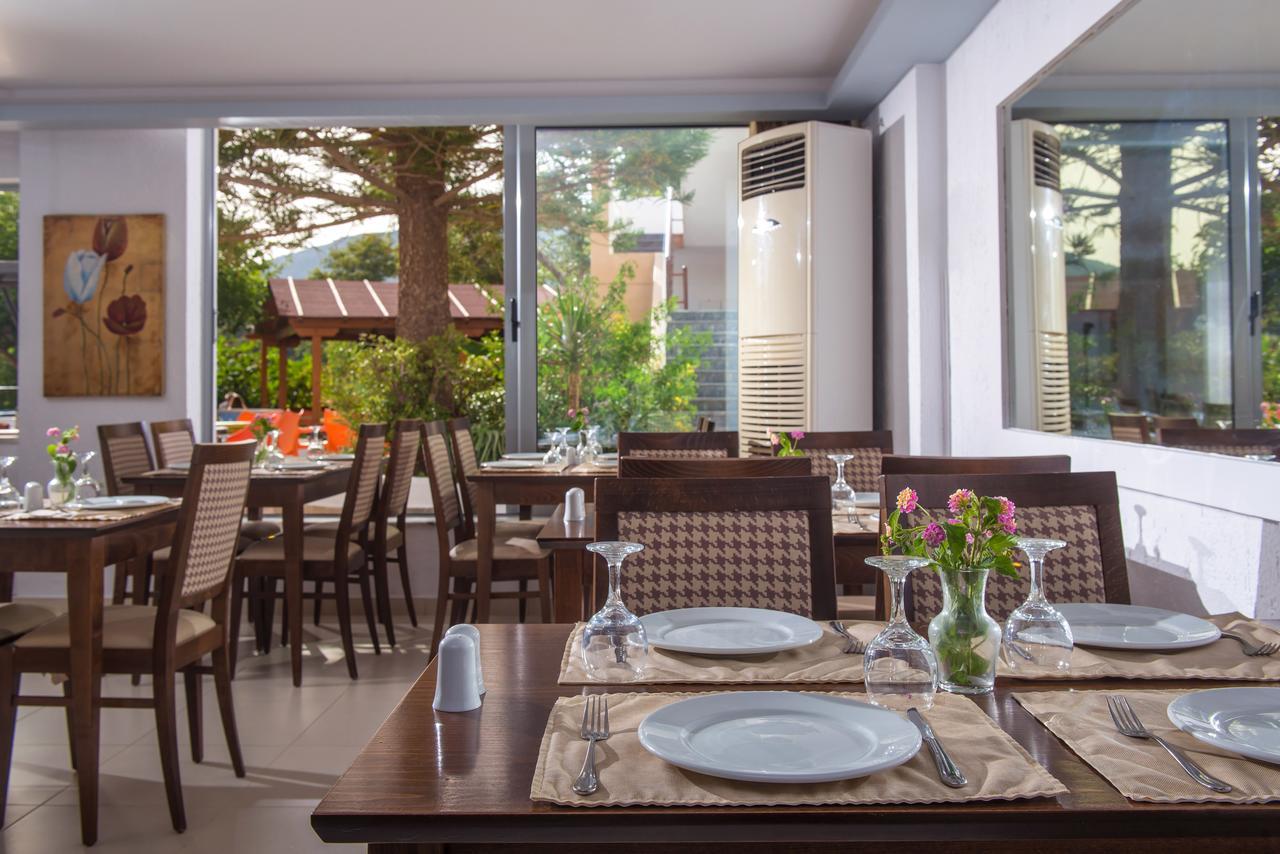 South Coast Hotel Makrýgialos エクステリア 写真